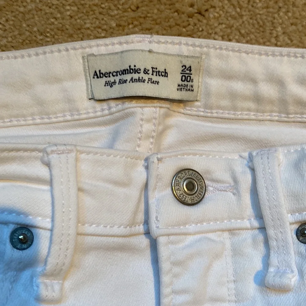 A&F JEANS - Picture 3 of 4